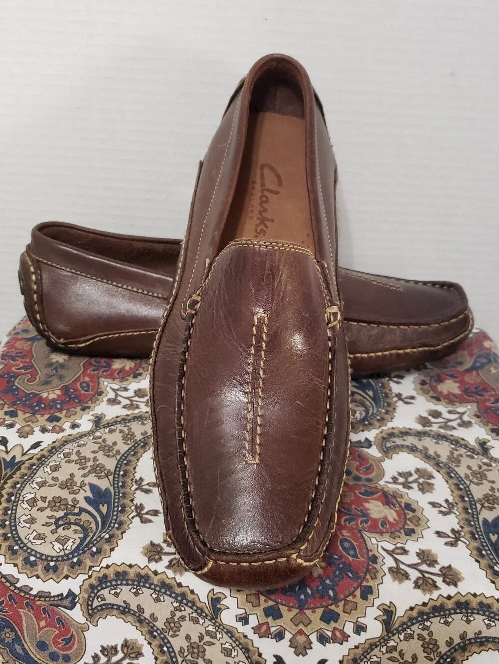 Clarks Mens Size 9M Penny Loafers Brown Leather Driving Mocs Shoes England